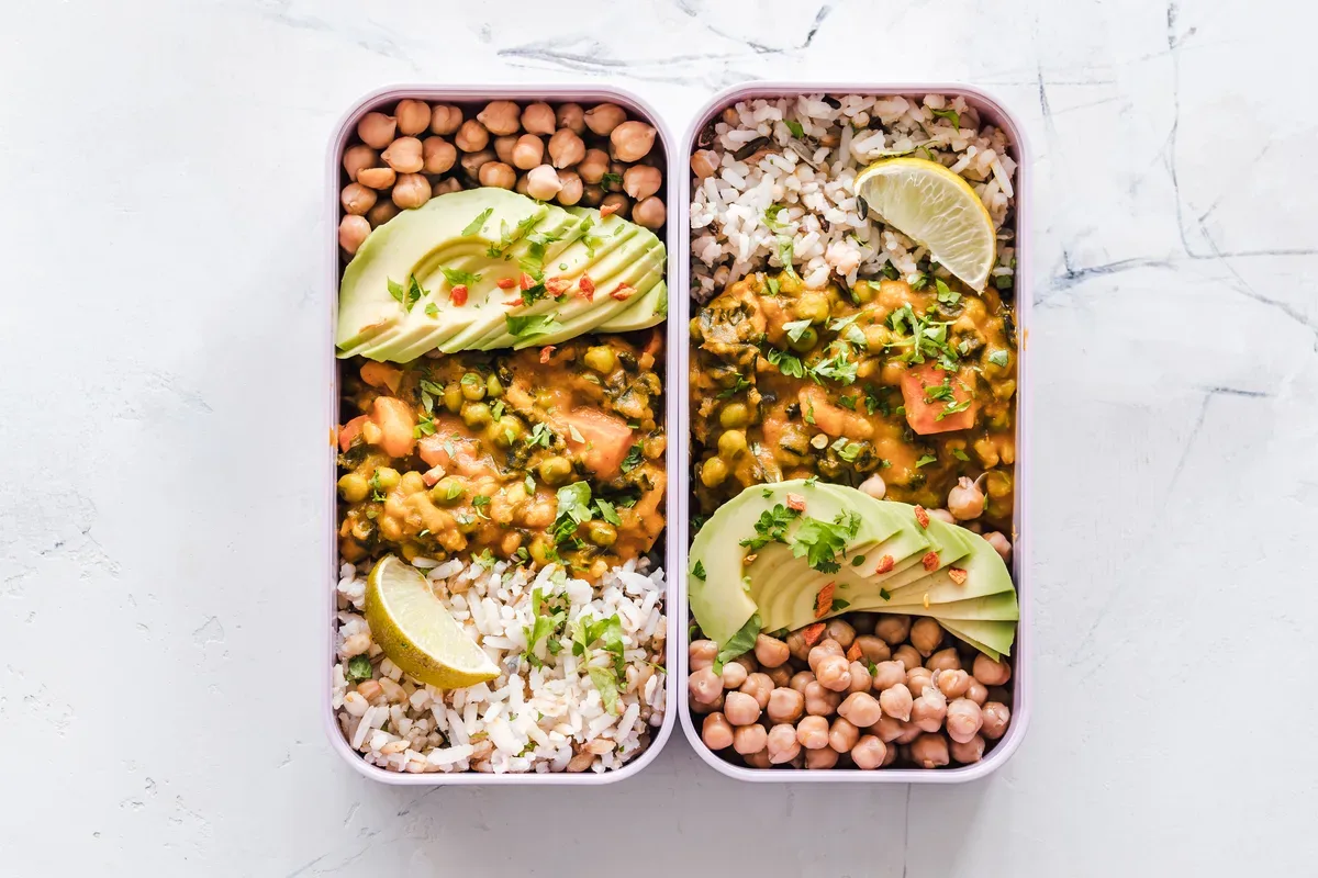 Cajas de comida preparada sin marcas de gimnasio
